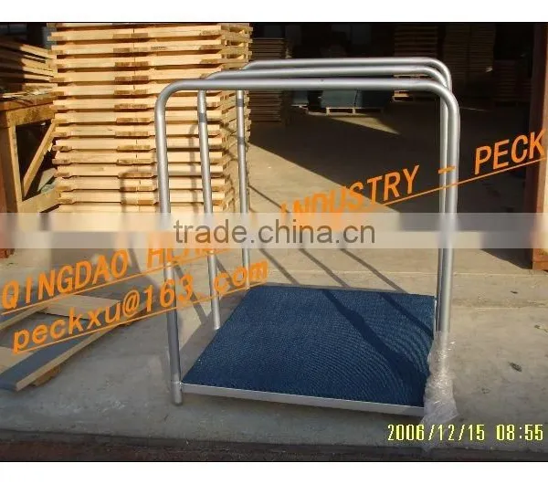 Panel Cart - Green Color Panel Cart With 2 Removable Uprights and With Solid Deck Covering With Carpet and Uprights photo-2