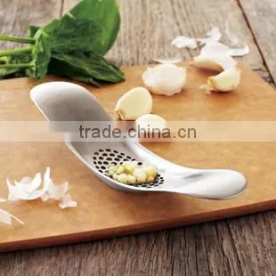 Stainless Steel Garlic Press/ Garlic Crusher/ Garlic Rocker photo-4