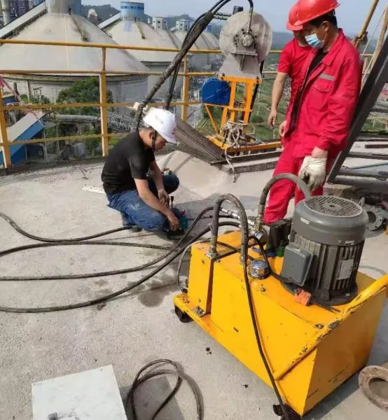 SSQK-6 Cement Silo Cleaning Machine With 5.5kW Hydraulic System and 40m Hose for Industrial Use