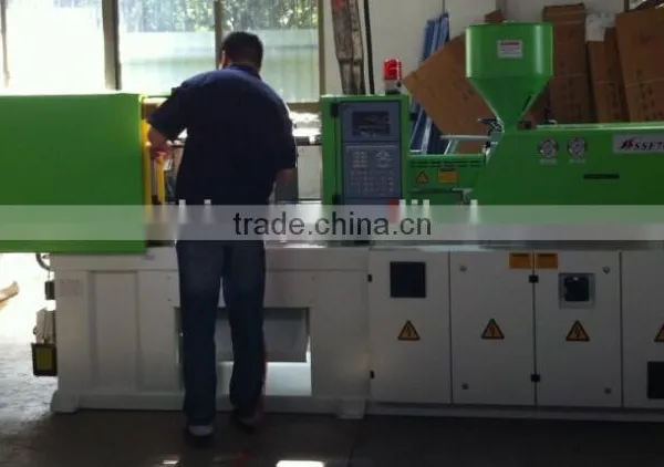 Variable pump 70T injection molding machine, oversea service available