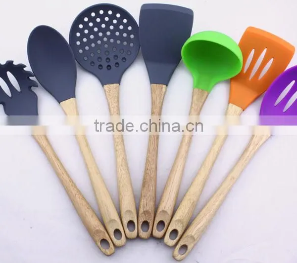 Factory Price Silicone Cooking Utensil Set With Wood Handle