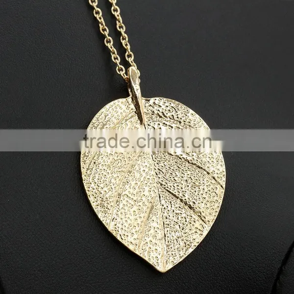 Noble Retro Leaf Necklace Sweater Chain Gold Leaf Long Necklace Quality Choice photo-2