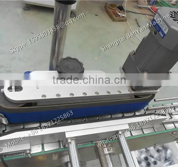 11 Shanghai Manufacturer High Efficiency Glass/ Plastic Round Bottle Labeling Machine photo-5