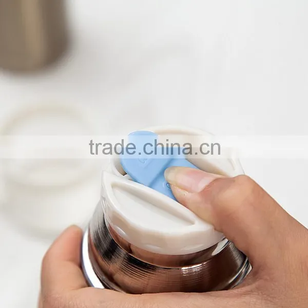 Bullet Shape Vacuum Mug Bottle With Handle Lid photo-2