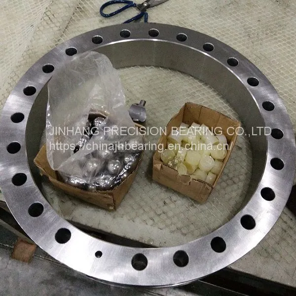 Slewing Bearing SD.716.20.00.B Turntable Ring 716x572x56mm Without Gear Teeth photo-4