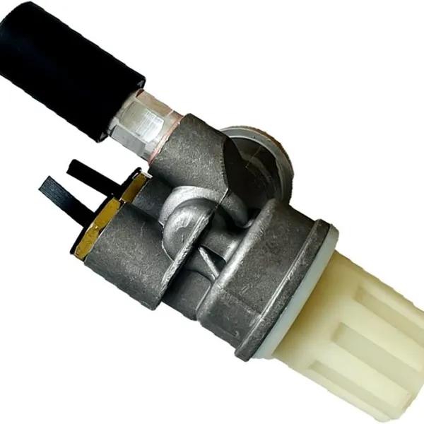 Diesel Engine Parts 914 Engine Fuel Pump 04233878 for Deutz Engine photo-3