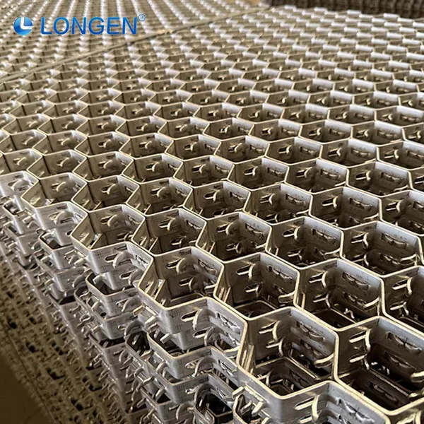 Quick Installation Metal Cellular Grid Refractory Hexsteel Mesh 1mx2m Custom Crimp Thermostable Hexagonal Mesh photo-6