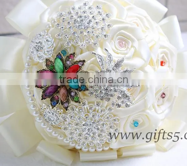 Handmade Large Brooch Wedding Bouquet Bridal Bridesmaids Custom Flower Bouquet Jeweled Bouquet in Ivory, Cream and White photo-3