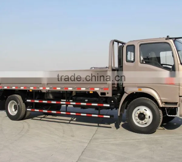 2015 New SINOTRUK HOWO 4*2 LHD RHD 5T Light Truck photo-3