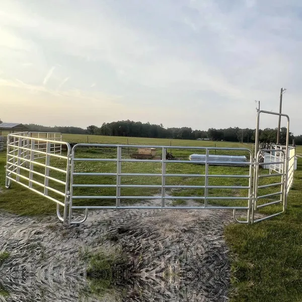 Round Tube Horse Panel Gate Corral Panels Cattle Horse Cow Sheep Fence Panels Waterproof photo-3