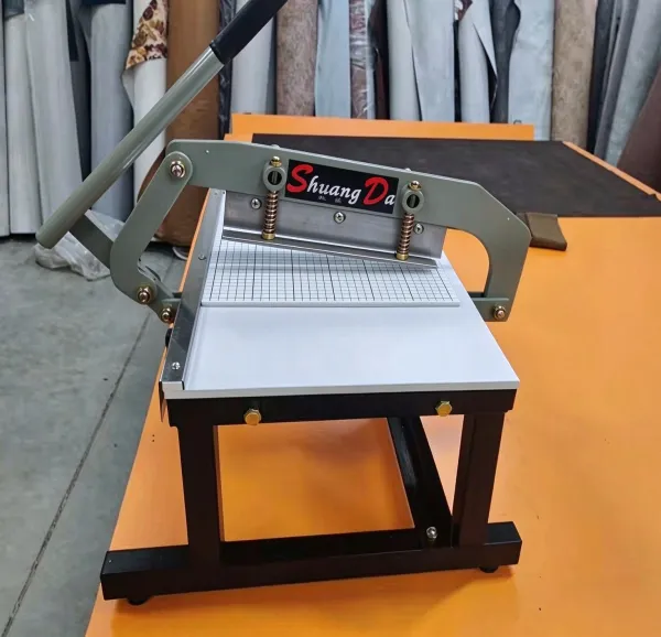 Manual Operated Straight Blade Cloth Cutter Fabric Straight Cutting Machine