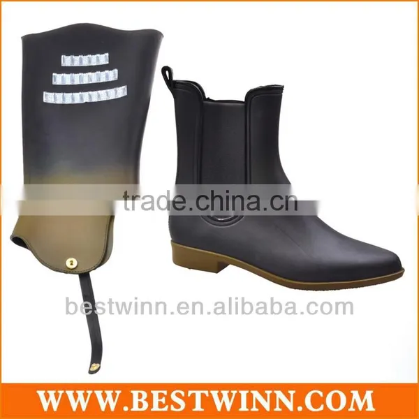 Rubber Rain Boots With Detachable