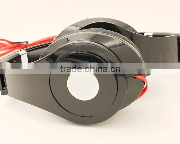 Wholesale Lightweight Hot Sale Colorful Wire Earphone photo-4