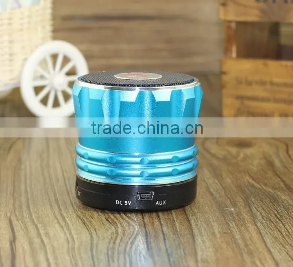 Factory Direct New Mini Portable Speaker Bluetooth Speaker Portable Small Steel Gun photo-5