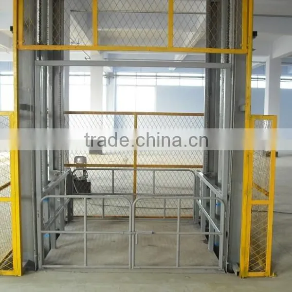 Chinese Hydraulic Guide Rail Chain Lift CE approved