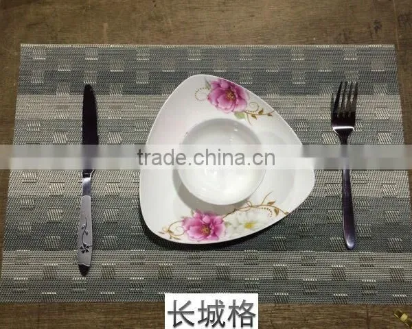 Non-slip PVC Heat Insulation Stain-resistant Woven Mesh Restaurant Placemats photo-3
