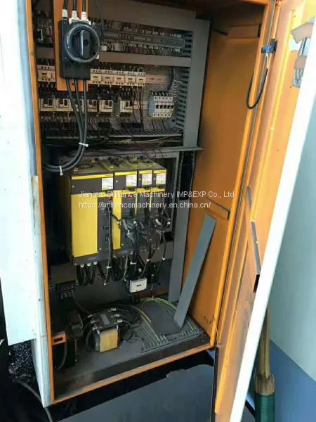 Taiwan DAHLIH MCV-1700 Vertical Machining Center photo-3