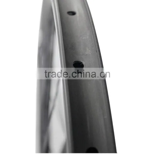 2016 Light Weight and Strong Thru Axle 29er-25c Clincher Carbon Mountain Bike Wheels 29er photo-2