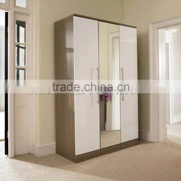 Hot Sale Cheap Modern Wardrobe (SZ-WD032) photo-4