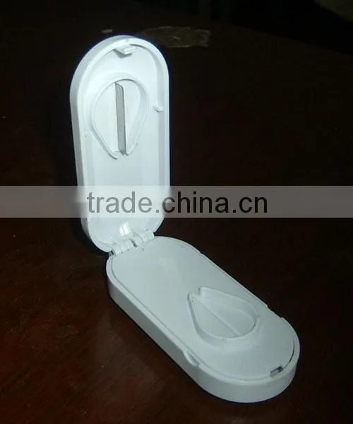 Plastic Pill Cutter With Crusher photo-2