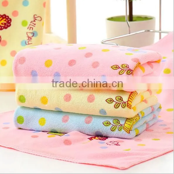 Bright Colored Dots Printed Cozy Towel photo-4