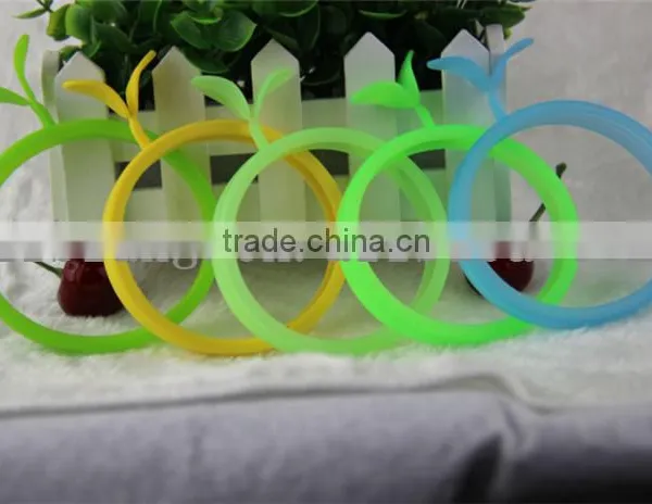 Creative Design Multifunctional Universal Silica Gel Hand Ring photo-4