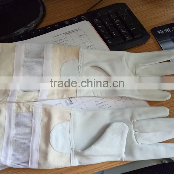 2017 Beekeeping Tools/Sheepskin Materical Bee Gloves/50cm Fencing Protection Honey Bee Glove photo-4