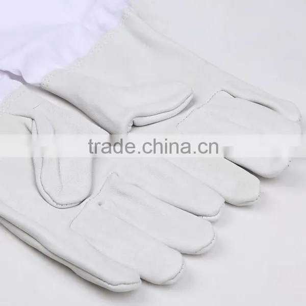 2017 Beekeeping Tools/Sheepskin Materical Bee Gloves/50cm Fencing Protection Honey Bee Glove photo-6