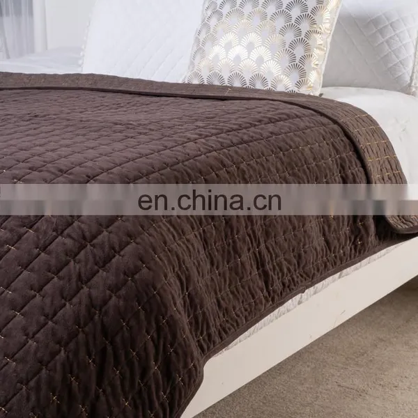 King Size Quilt Soft, Lightweight, Reversible and Hypoallergenic Bedding Wholesale photo-4
