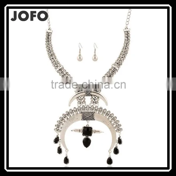 2016 Simulated Diamond Fashion Semicircle Necklace Exaggerated Metallic Jewelry Set