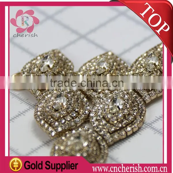 2016 New Selling Women's Silver Triquetrous Shape Flat Heel Flip Flop Thong Sandal Buckle Rhinestones Chain photo-3