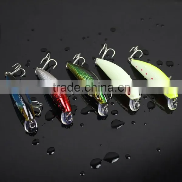 5pcs 8g / 7cm Luminous Minnow Fishing Hard Lures Crankbait Treble Hooks Set With Box