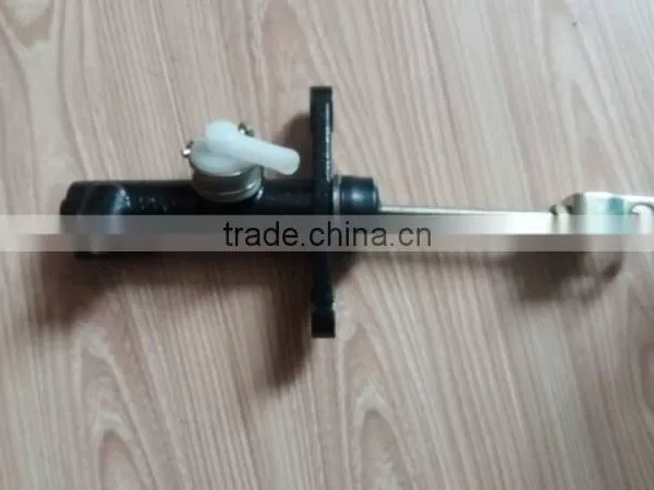 Clutch Master Cylinder 8971241080 8981176440 8-98117644-0 for Japanese Cars photo-2