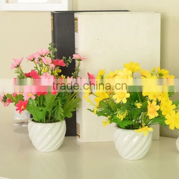 Cheap Modern Mini White Decoration Desk Ceramic Flower Vase Pot photo-4