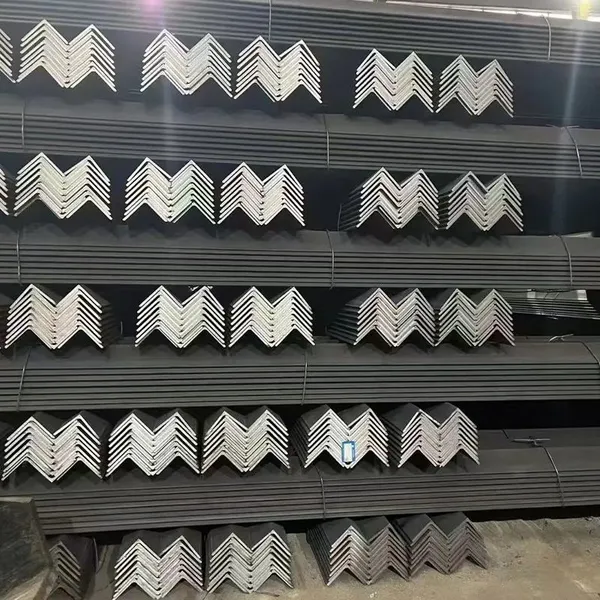 150×150 – 250×250 mm Heavy-Gauge Equal Angle; ASTM A572 Gr50 – 10mm – 20mm – Beveled Ends – Large Stock photo-2