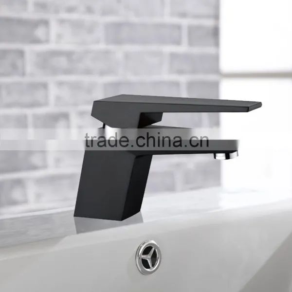 Solid Brass Chrome Plated Single Handle Water Tap photo-3