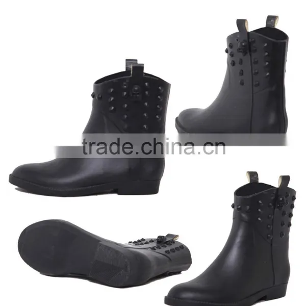BLACK and PVC , Diamond and Glossy and Safety and Comfortable Rain Shoes photo-3