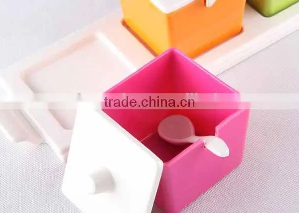 New Design Hot Selling Plastic Cruet Set photo-2