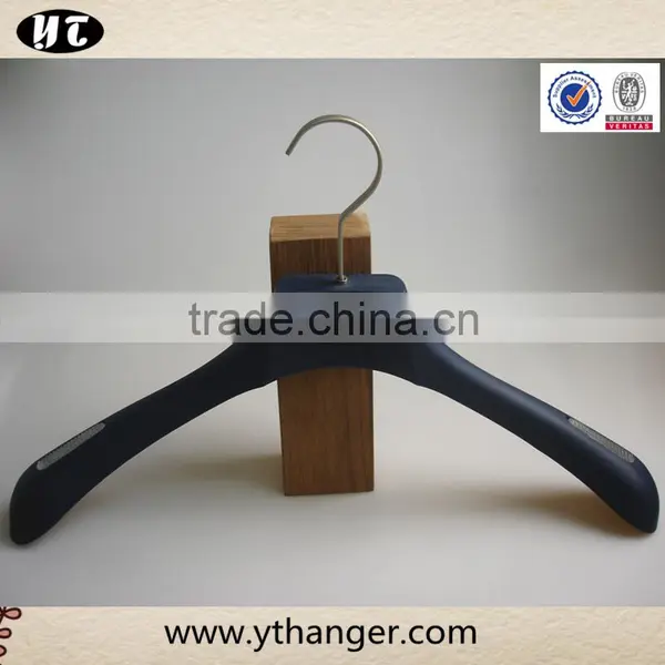 Green Rubber Coated Hanger With Non-slip Surface for Clothes photo-2
