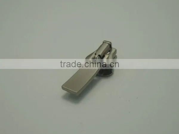 Single Lock OEM Price Zipper Slider for Luggage photo-2