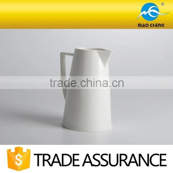 White Durable Fine China Ceramic Water Jug photo-2