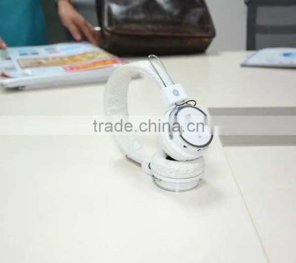 2016 Cheap Neckband Bluetooth Stereo Headphones With TF Card . photo-2
