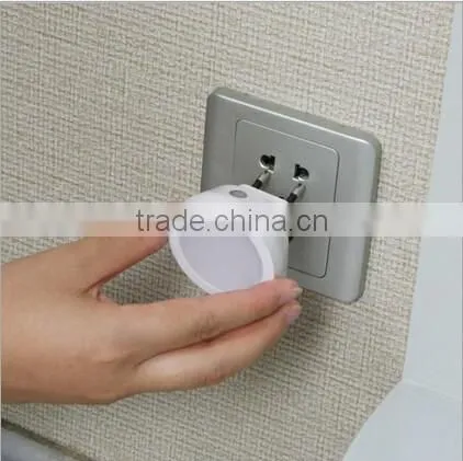Auto ON/OFF Plug In LED Night Light With Dusk to Dawn Sensor photo-3