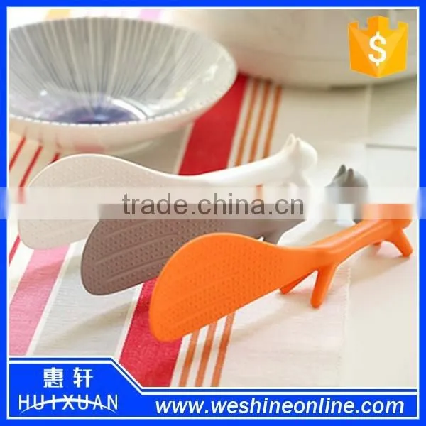Food Grade Cute Squirrel Shape Non Stick Plastic Rice Spoon / Kitchen Standup Rice Scoops photo-2