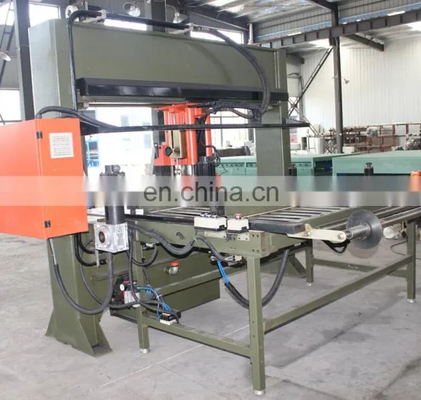 Automatic Hydraulic Travel Head Cutting Machine for Sandpaper/abrasive Paper photo-4
