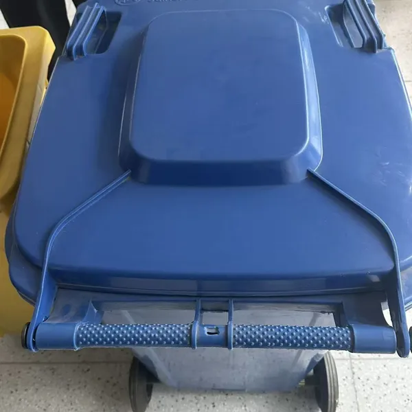 Customizable Wheeled Dustbin – Multiple Colors & Labels