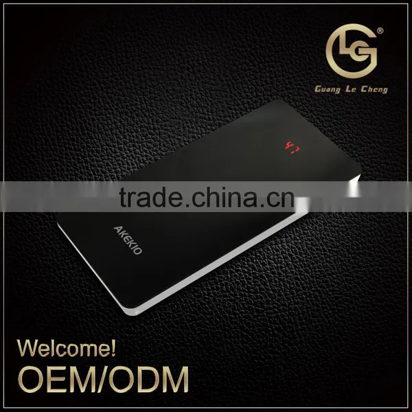 2016 Fashion Power Indicator Li Polymer 8000mAh Mobile Power Bank Portable Charger photo-2
