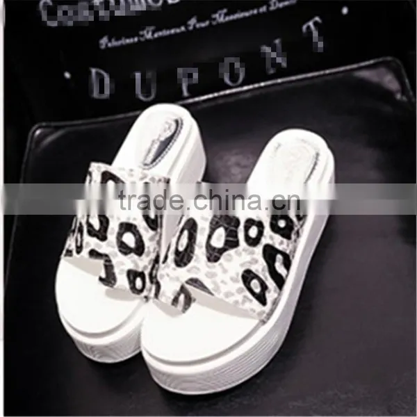 Clip Toe Stylish Latest Dress Designs Fashion Nice Women Nude Beach Slippers photo-3