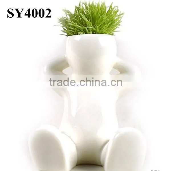 Small White Table Grass Dolls