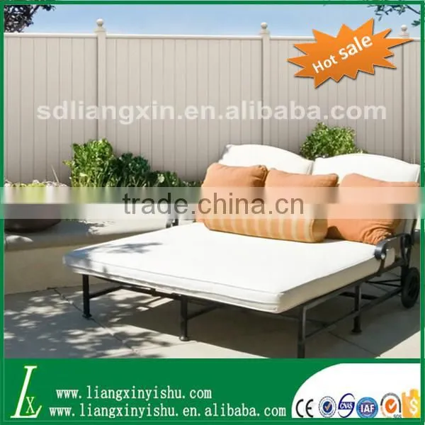 New Design House Gate Designs Use the Palisade Fence